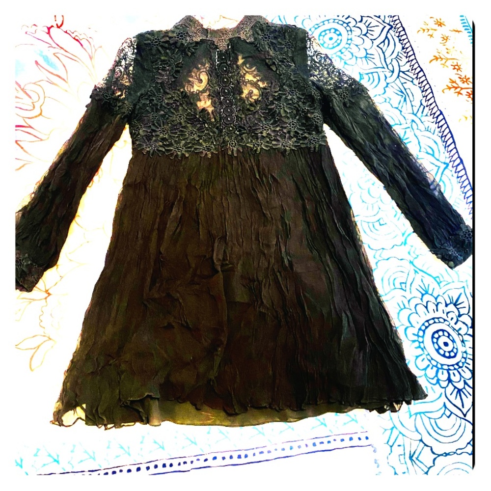 ♥️ FREE PEOPLE LACE AND BEADED OPEND BACK DRESS♥️